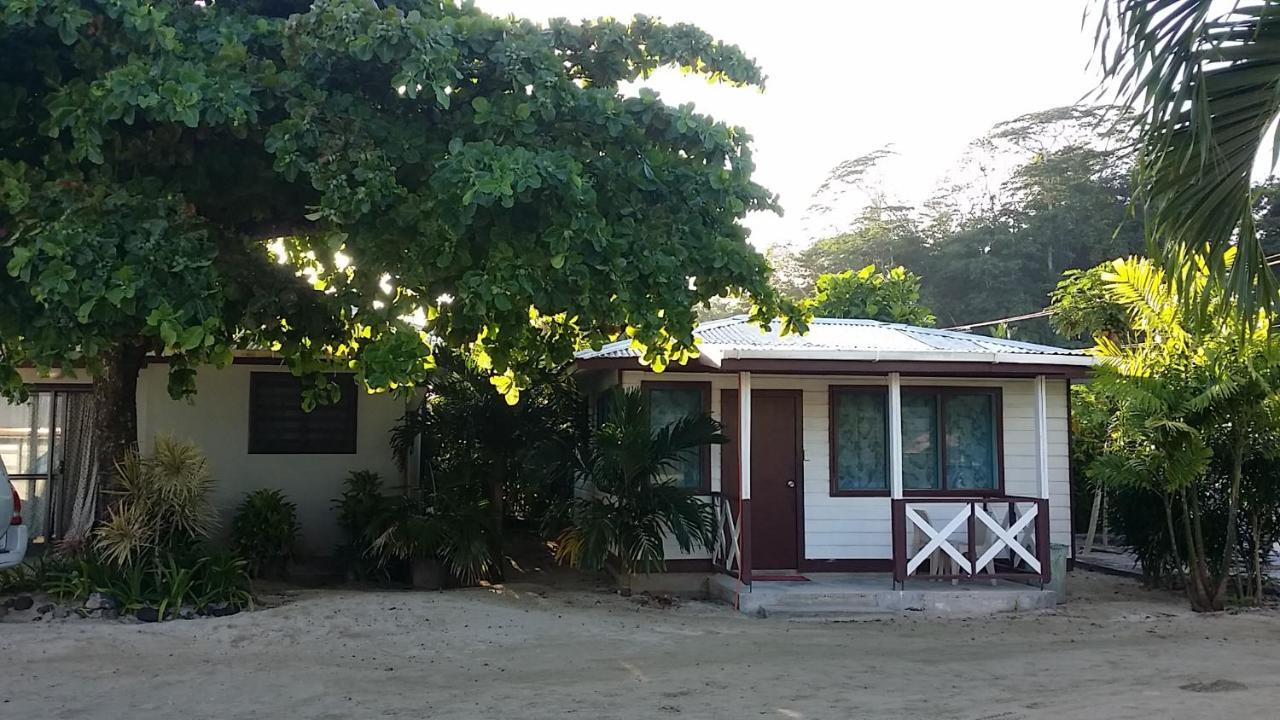 Hotel Vacation Beach Fales Manase Exteriér fotografie